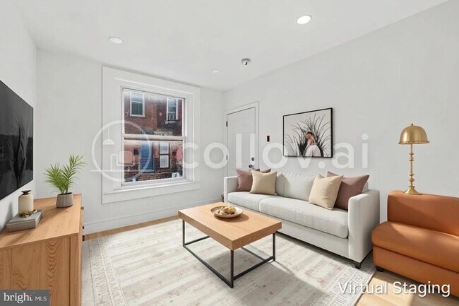 Building Photo - 2046 S Norwood St