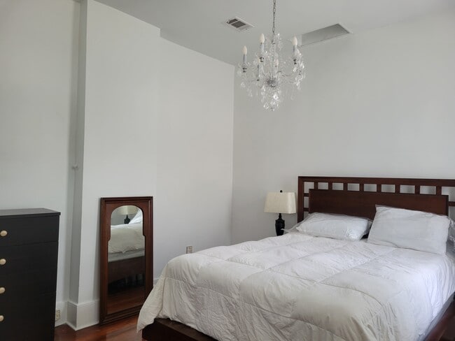 Upstairs - Primary bedroom - Newly renovated, new furnishings - 1220 Harmony St