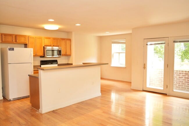 Building Photo - Venable Court Apartments