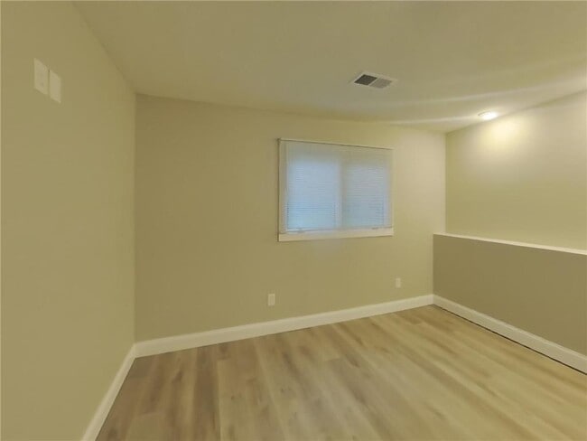 Building Photo - 12911 Overlook Rd