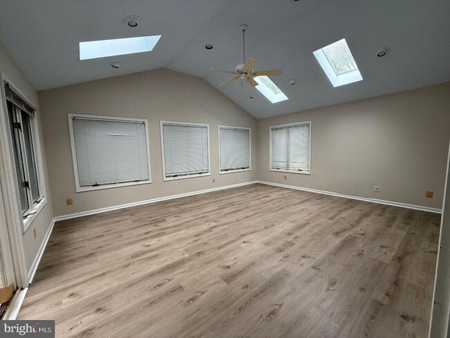 Building Photo - 3310 Applegrove Ct