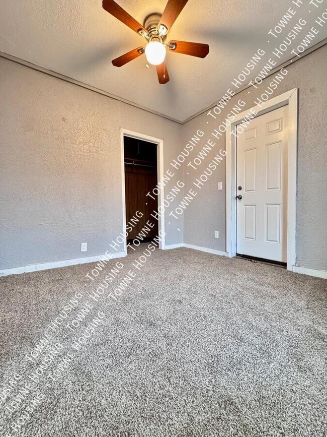 Building Photo - 114 Huetter Ave