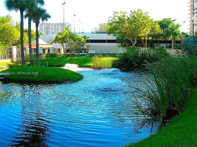 Building Photo - 18181 NE 31st Ct