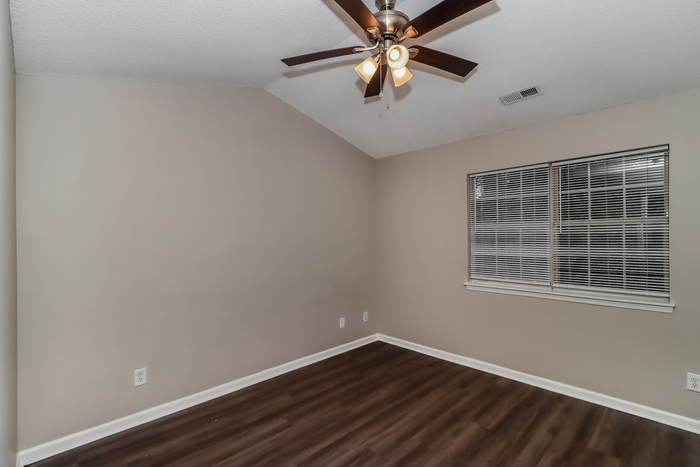 Building Photo - 5824 Prescott Ct