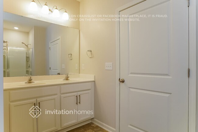 Building Photo - 102 Relict Dr