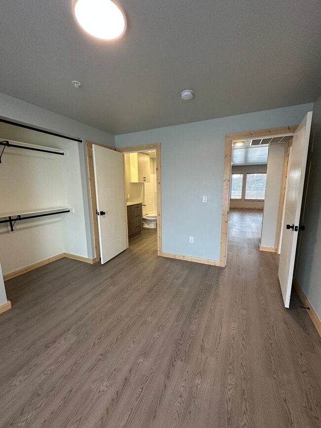 Building Photo - 2 Bed, 1 Bath at Teton River Flats! $200 OFF FIRST MONTH'S RENT!!!