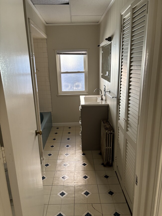 Bathroom - 182 Claremont Ave