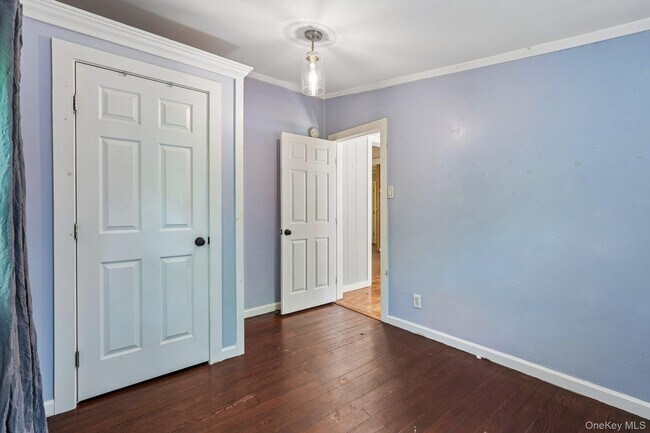 Building Photo - 59 Deer Trail S