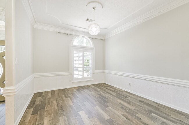 Building Photo - 27 Hornsilver Pl