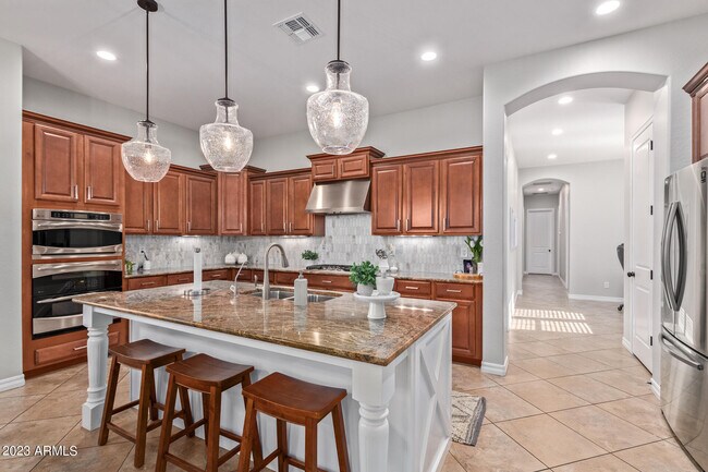 Building Photo - 19888 E Russet Rd