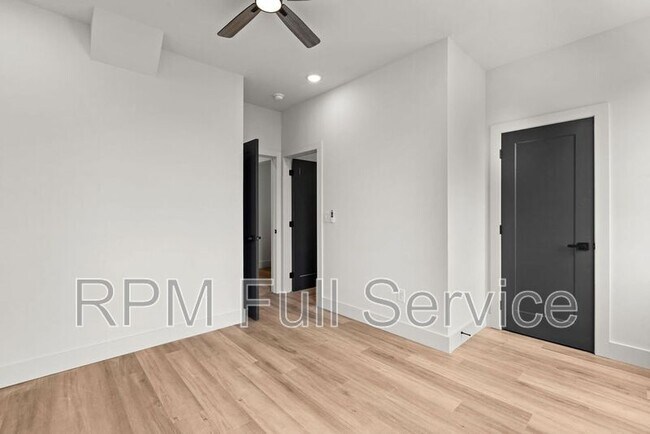 Building Photo - 4021 Clarksville Pike