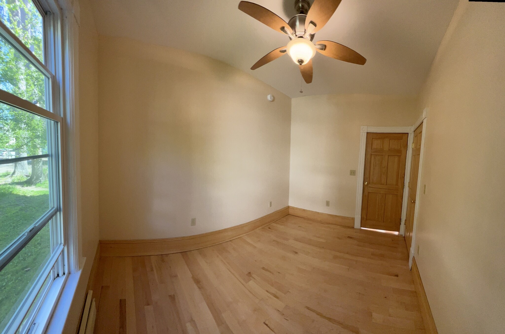 Building Photo - 19 Hickok Pl