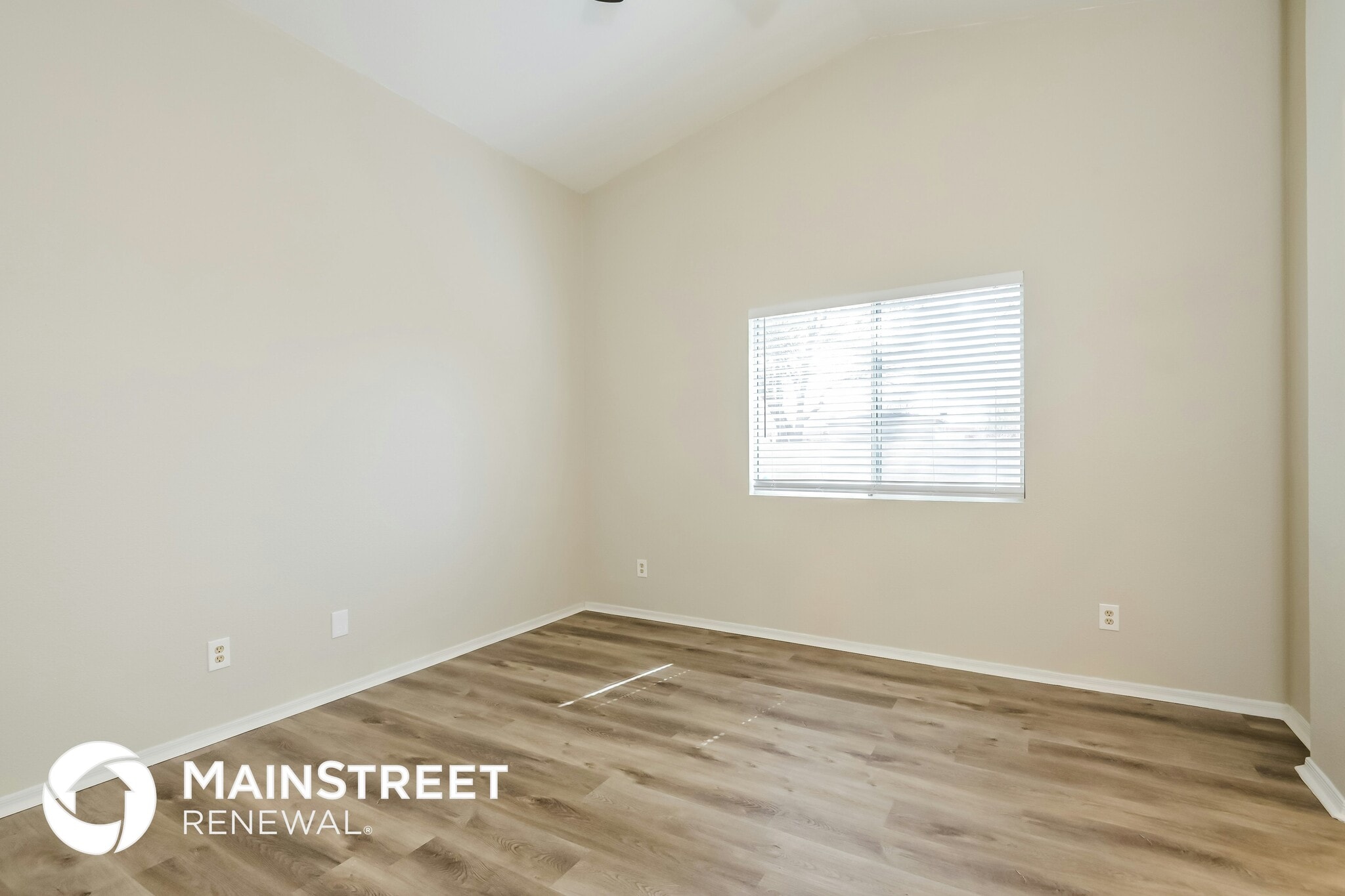 Building Photo - 8669 S Desert Dove Dr