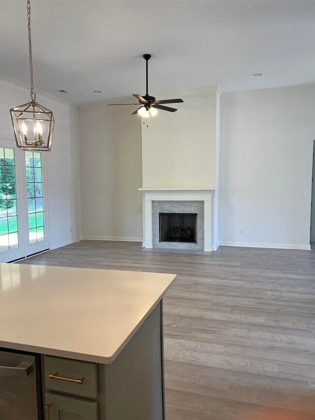Building Photo - 9746 Woodland Fox Ln N