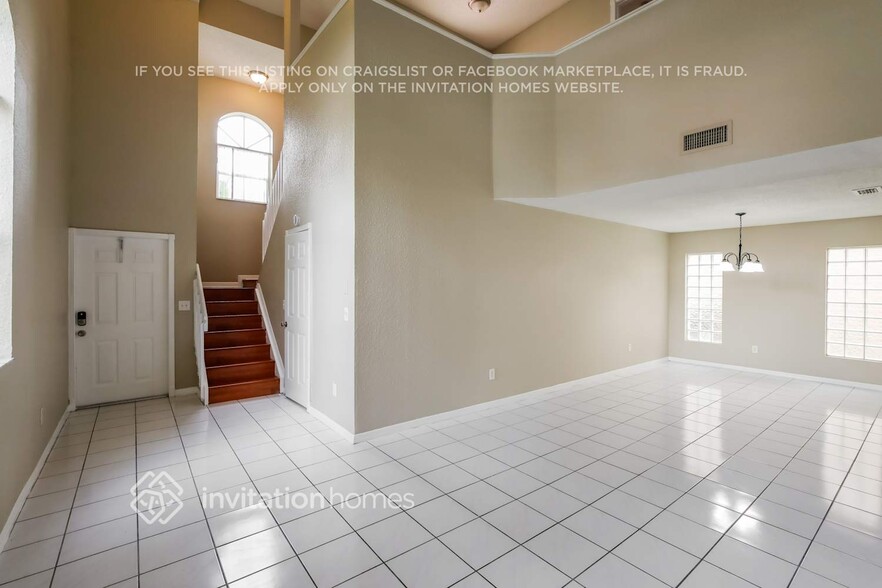 Building Photo - 1614 SW 158th Terrace