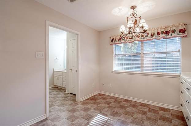 Building Photo - 203 Pine Valley