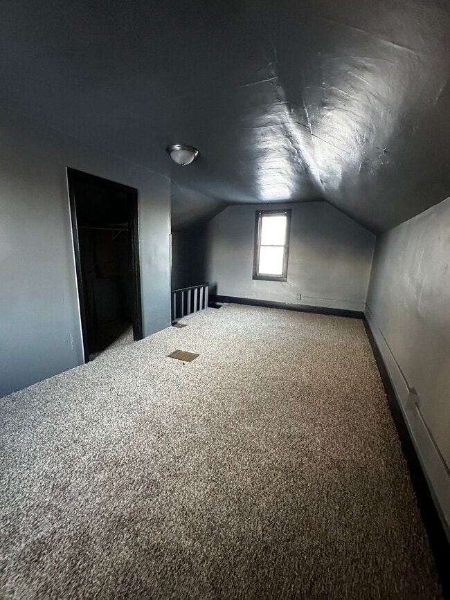 Building Photo - 305 S Western Ave