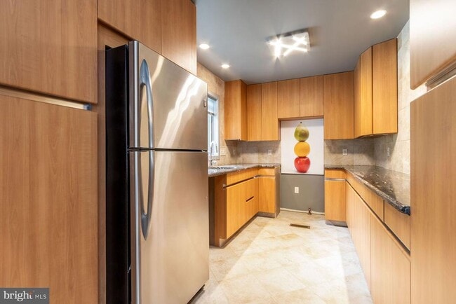 Building Photo - 125 Edison Furlong Rd