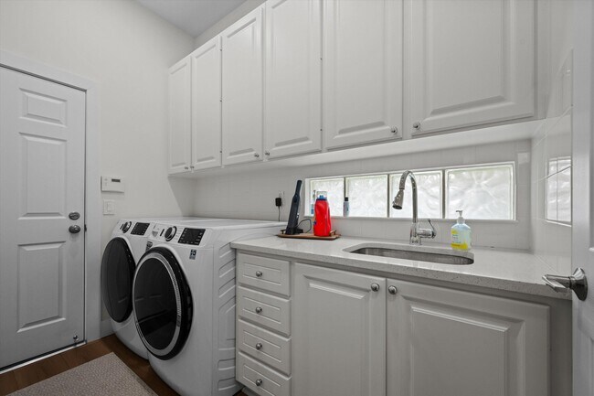Building Photo - 2057 Futana Way