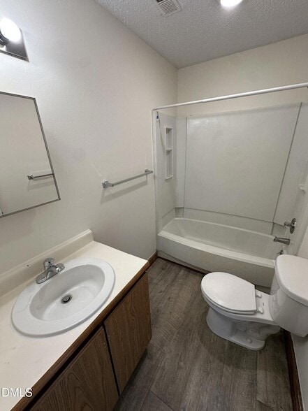 Building Photo - 3530 Ivy Commons Dr