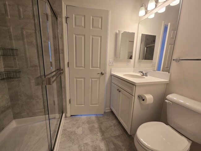 Building Photo - 7106 Country Club Hills Dr