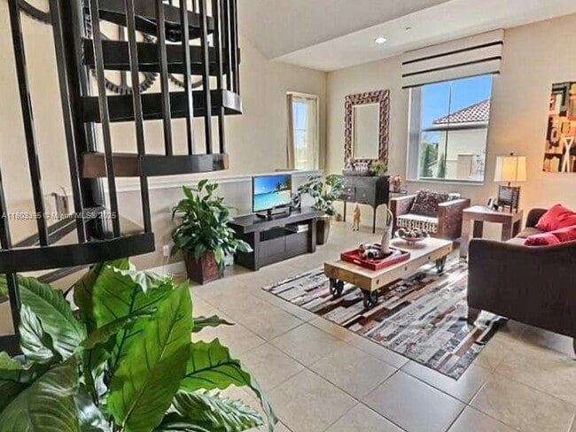Building Photo - 4001 Cascada Cir