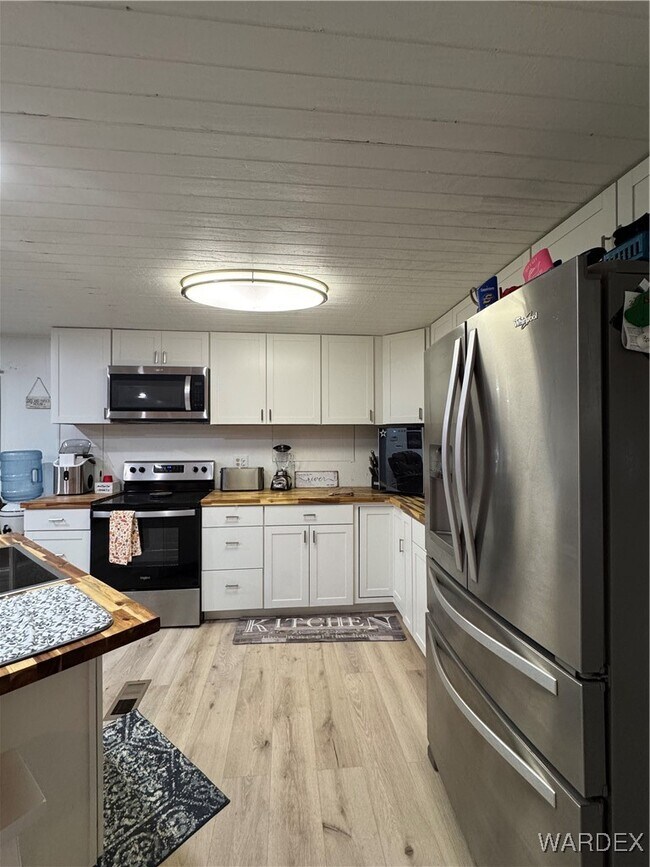 Building Photo - 7866 Meadowlark St