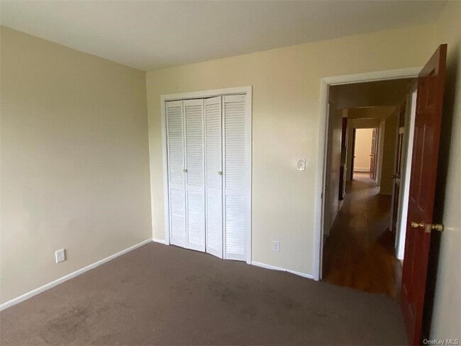 Building Photo - 943 Arnow Ave