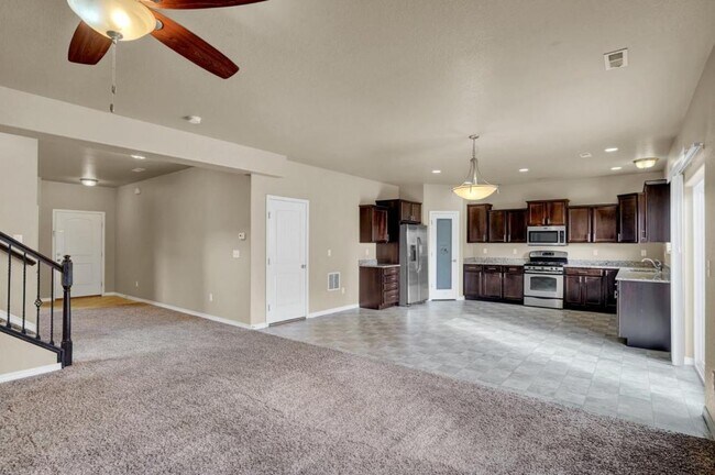 Building Photo - 6507 Donahue Drive