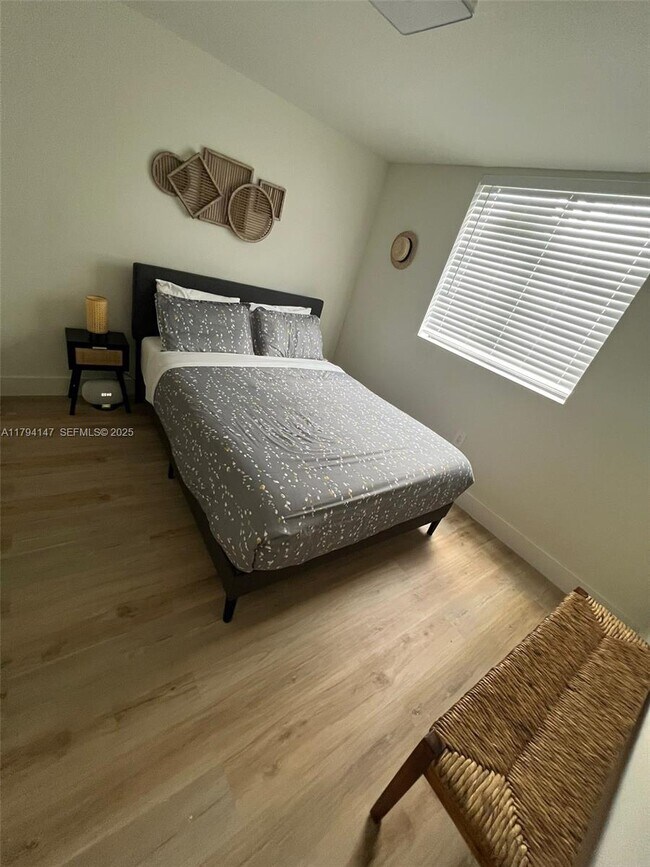 Building Photo - 1244 NW 32nd St