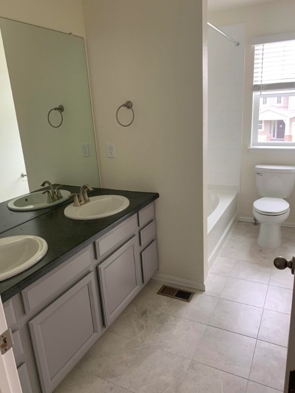 Building Photo - 2920 Crusader St