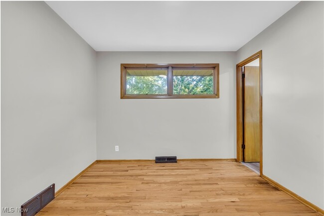 Building Photo - 3460 Hetzel Dr