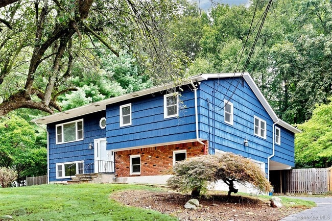 Building Photo - 24 Wallace Dr