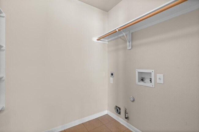 Building Photo - 1322 Tumbling River Dr
