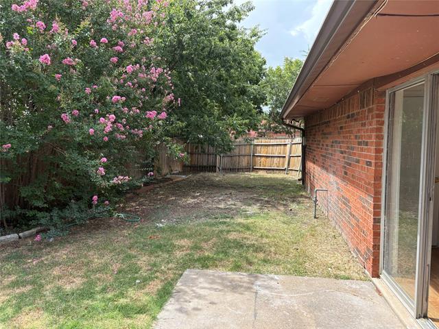 Building Photo - 3900 San Mateo Dr