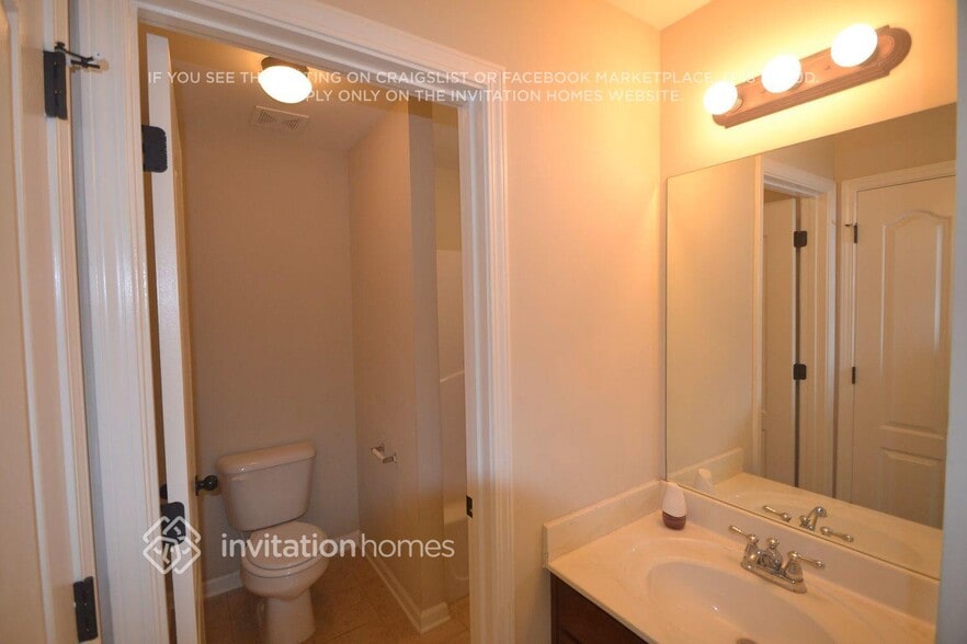 Building Photo - 416 Icicle Ct