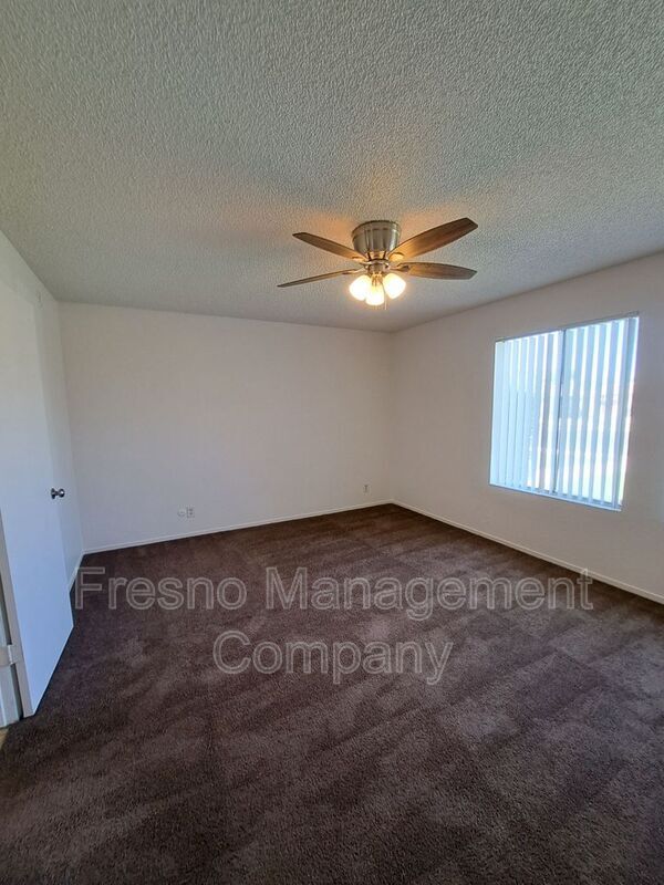 Building Photo - 543 W Alamos Ave