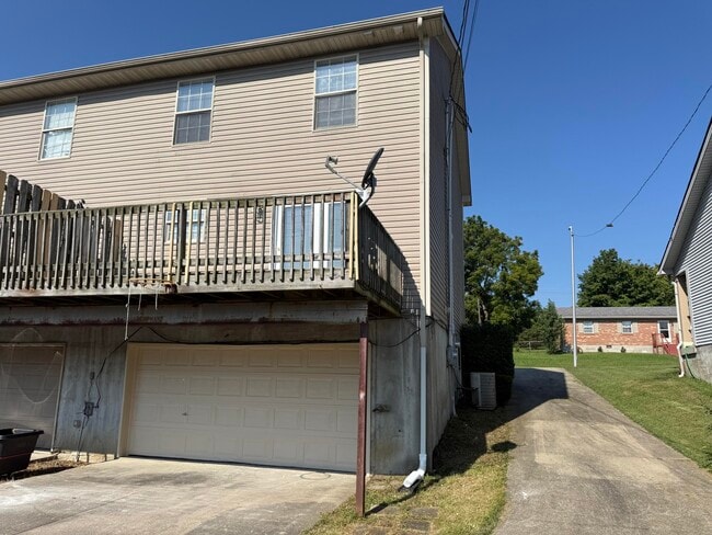 Building Photo - 428 Miles Rd