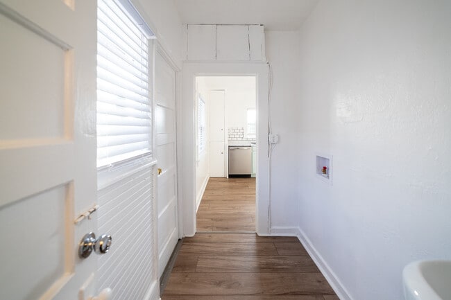 Building Photo - 1620 Kearney St