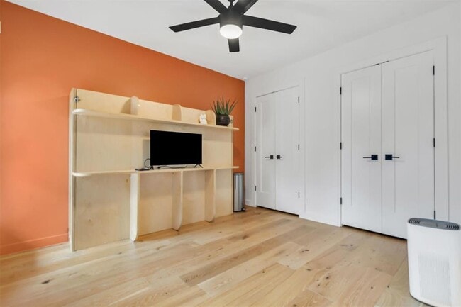 Building Photo - 9700 Sugar Hill Dr