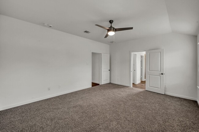 Building Photo - 647 Delicate Arch Dr