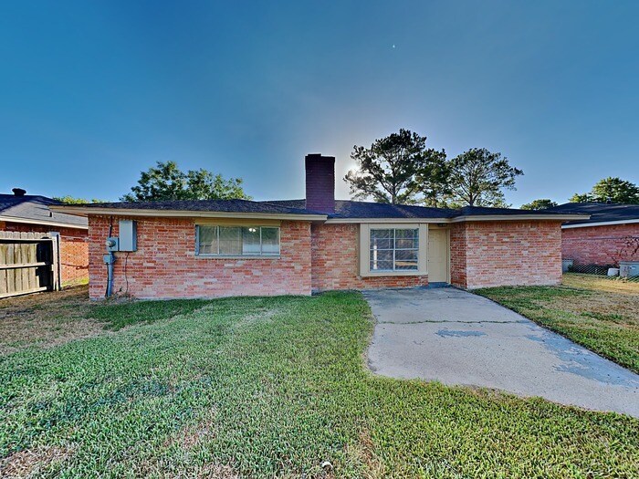 Building Photo - 7767 Water Park Ln