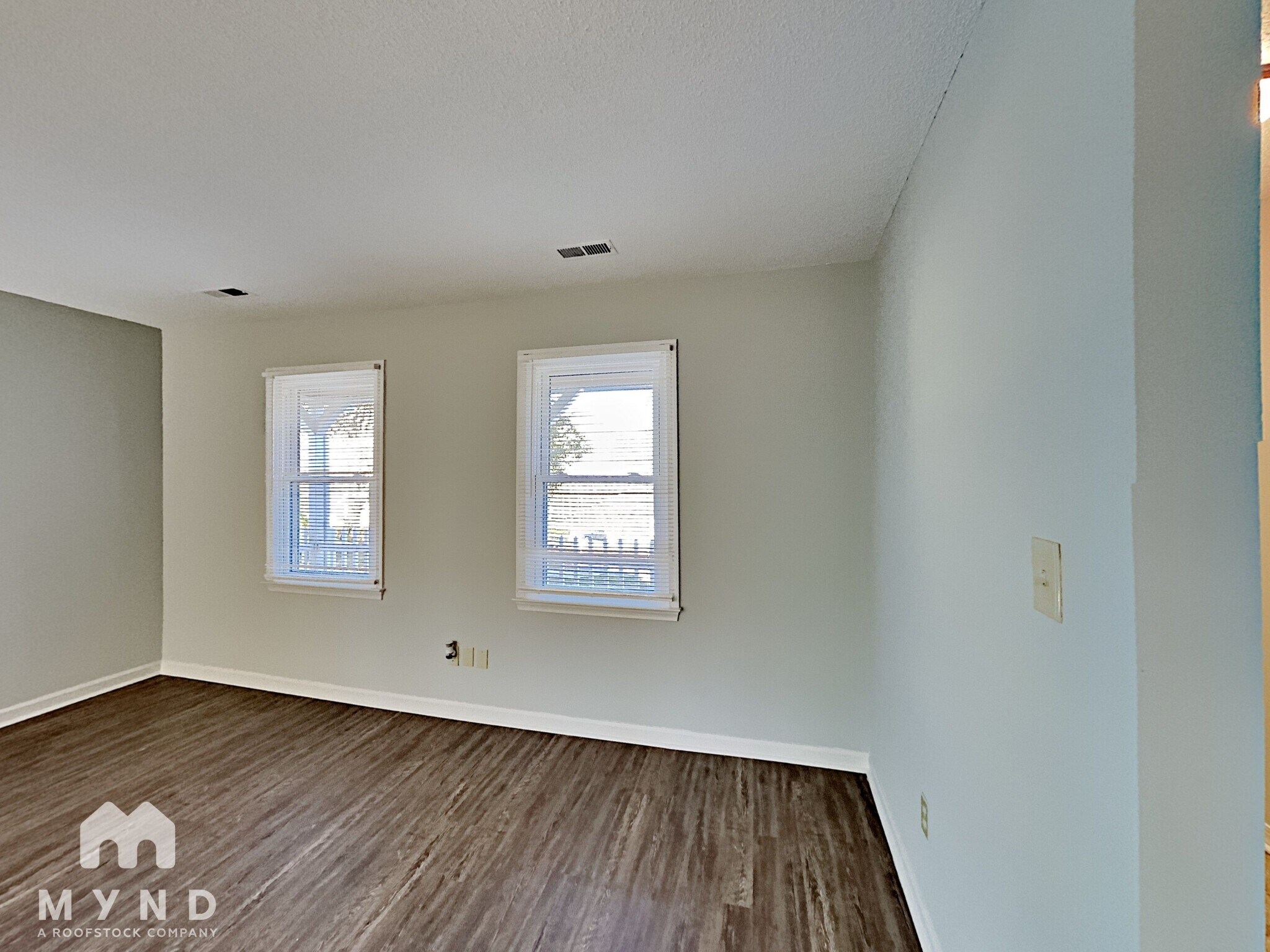 Building Photo - 5 Thensia Ct