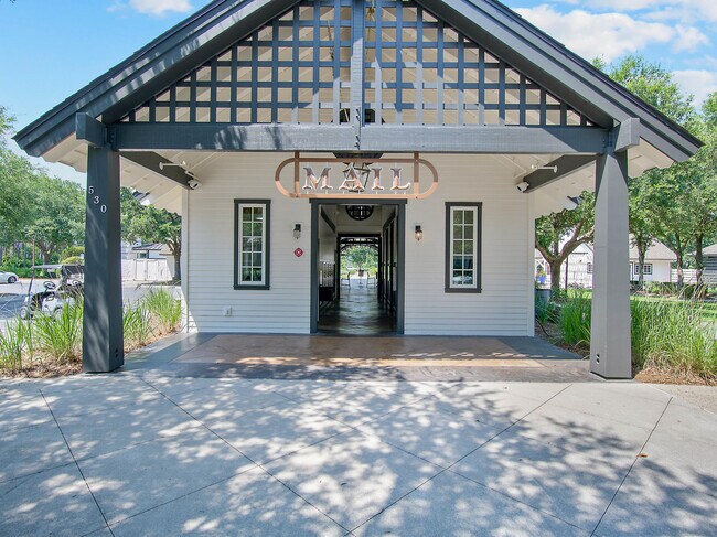 Building Photo - 654 Breakers Street