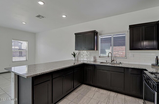 Building Photo - 4572 Mark Avizo