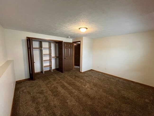 Building Photo - 8020 Renatta Dr