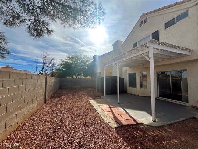 Building Photo - 1537 N Canyon Rose Way