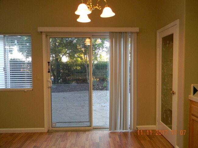 Building Photo - Roseville, Cresleigh Highlands, Near Galleria Mall, Single Story 3/4 Bed/office , Gardner, Patio ...
