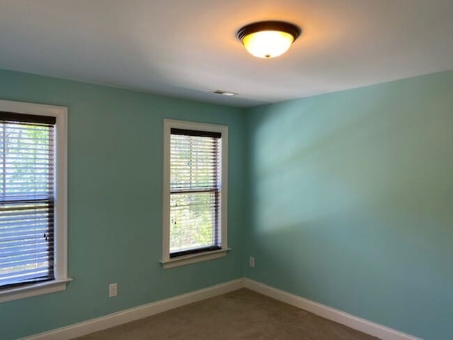 Building Photo - 1352 Legendary Ln