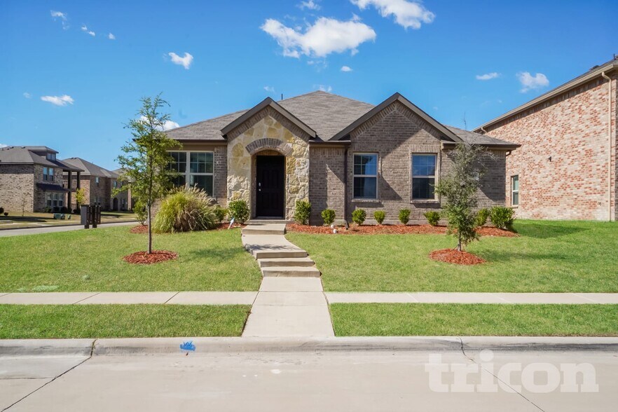 Building Photo - 2511 Glen Hollow Dr